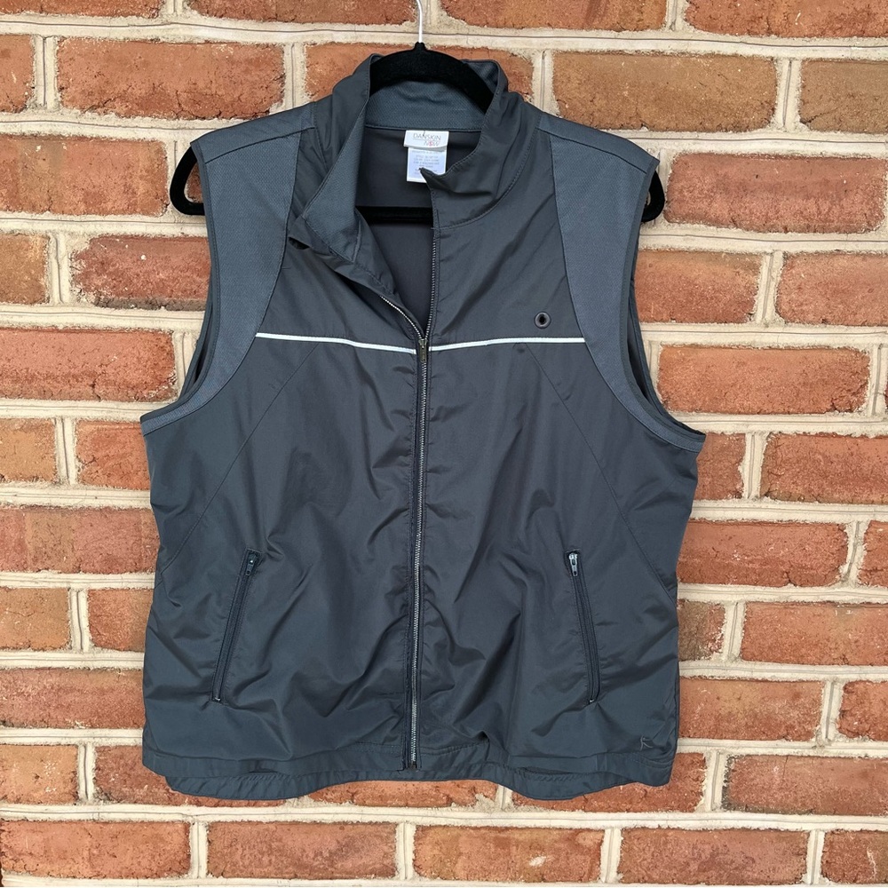 Ladies lightweight vest great for outdoor activities size 2 XL